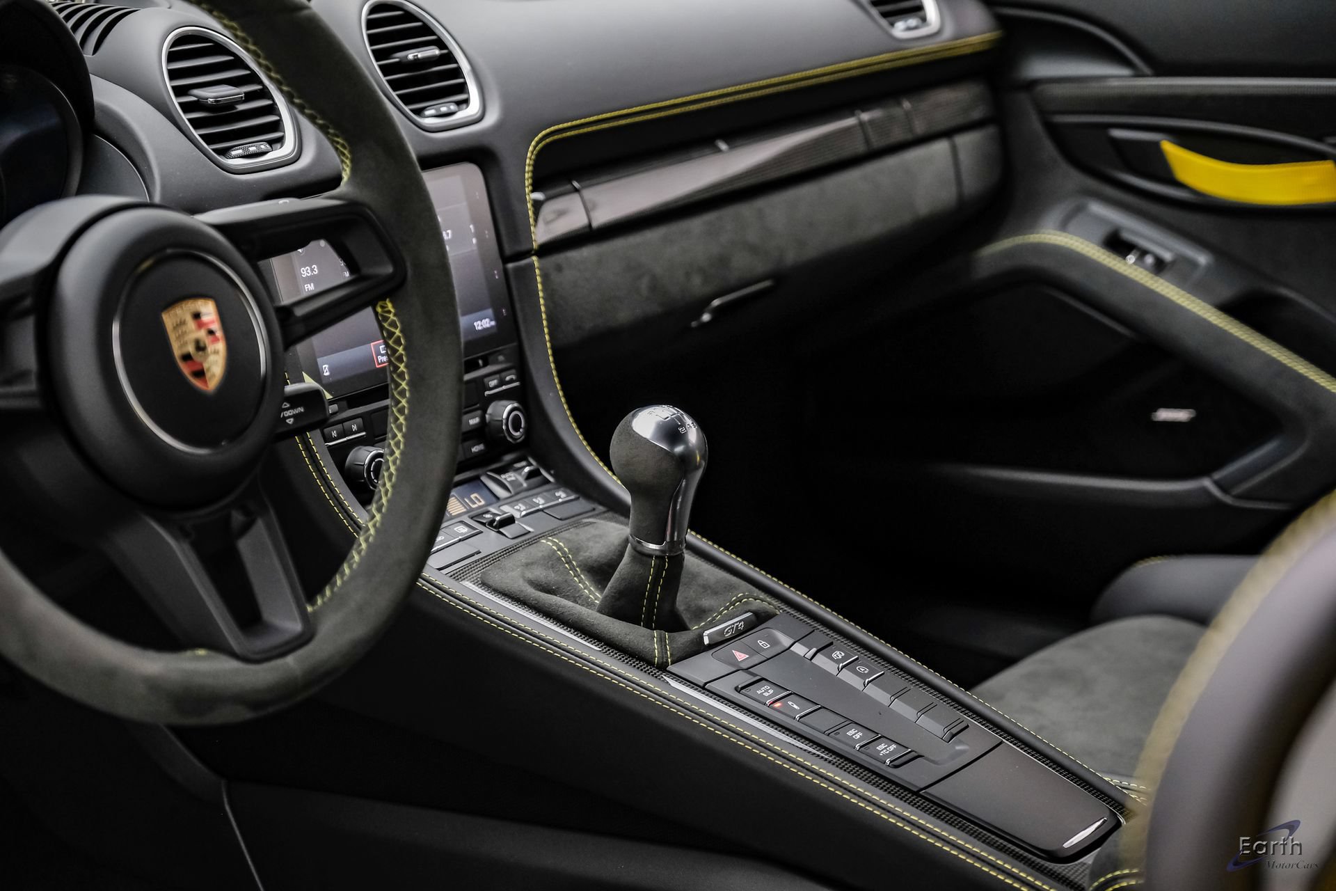 Used 2023 Porsche 718 Cayman GT4 RWD image 59