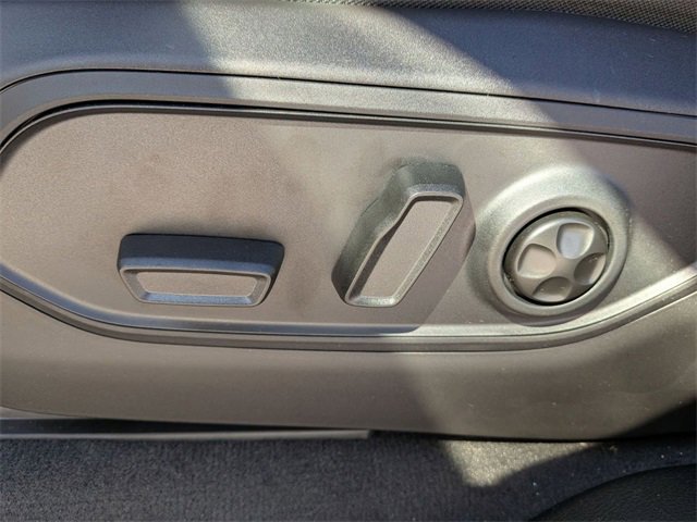 New 2025 Jeep Grand Cherokee Limited w/ Black Appearance Package image 13