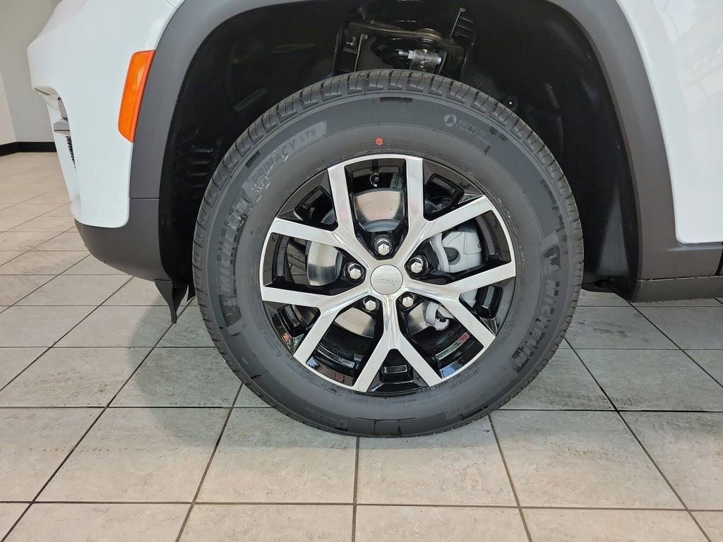 New 2025 Jeep Grand Cherokee Limited image 30