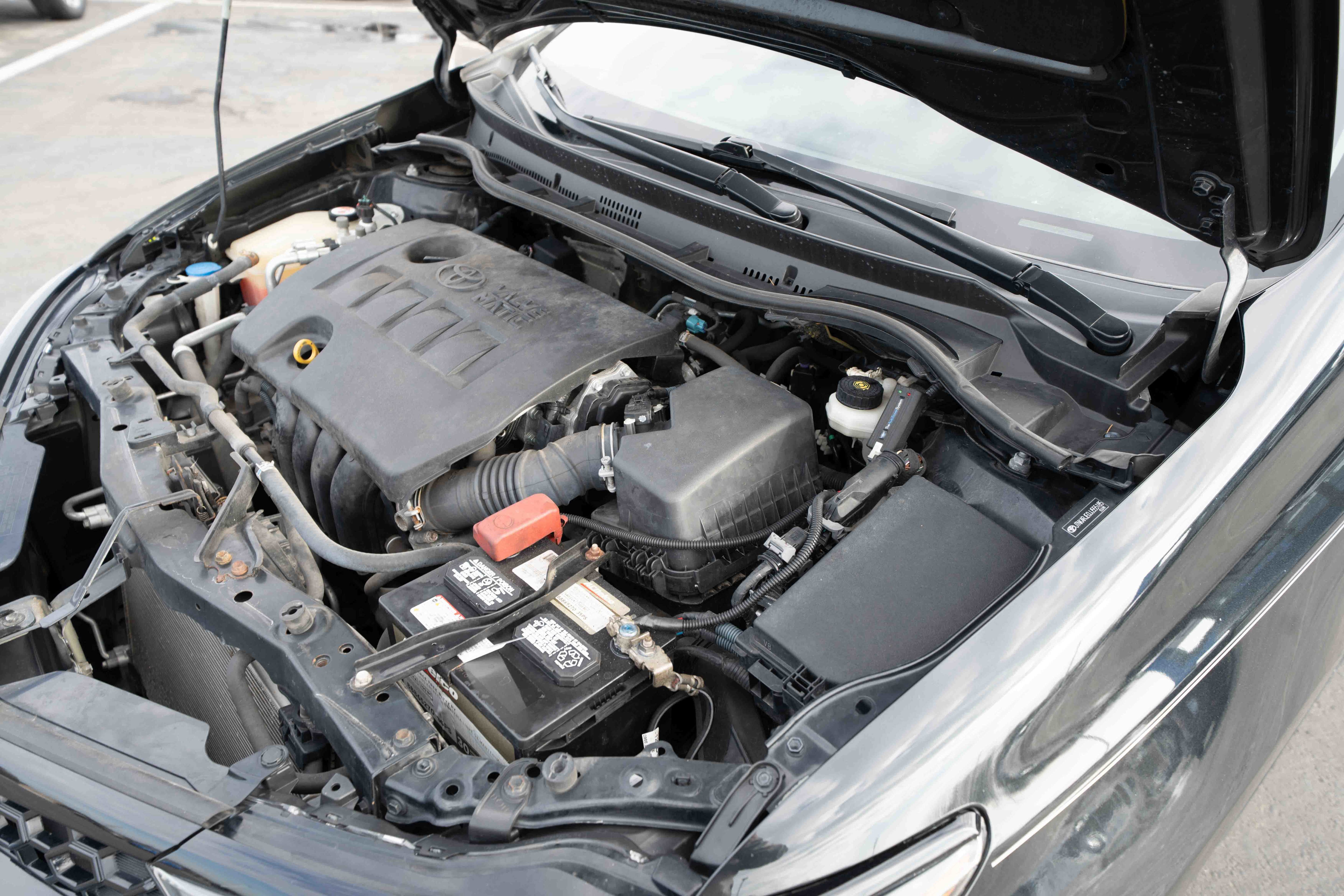 Used 2018 Toyota Corolla iM image 32