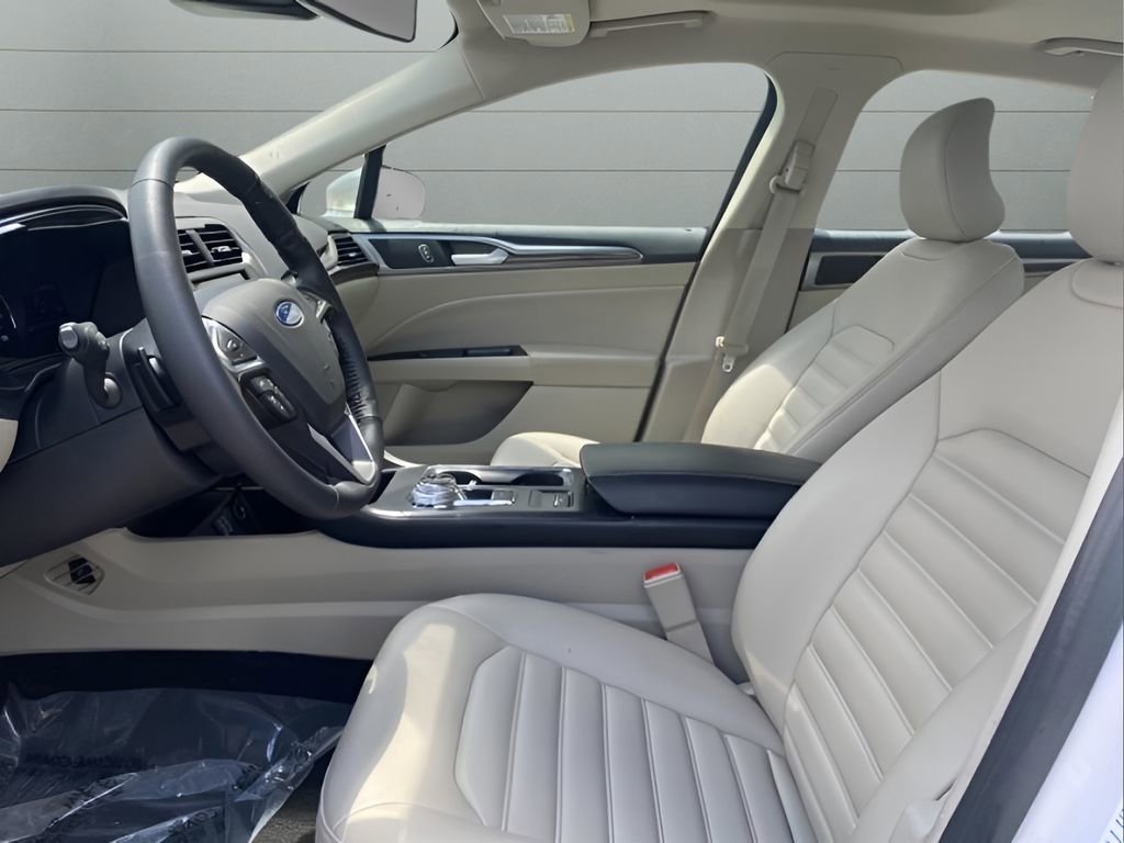 Used 2019 Ford Fusion SEL image 13