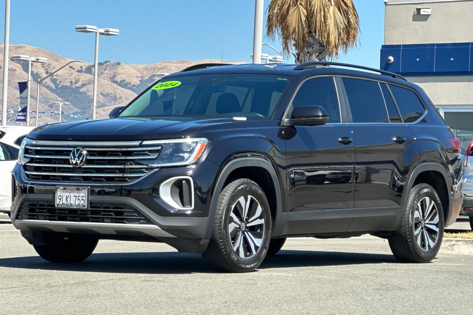 Used 2024 Volkswagen Atlas SE FWD image 8