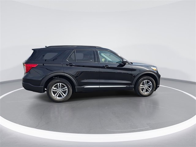 Used 2023 Ford Explorer XLT image 9
