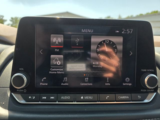 Used 2022 Nissan Rogue SV w/ SV Premium Package image 21