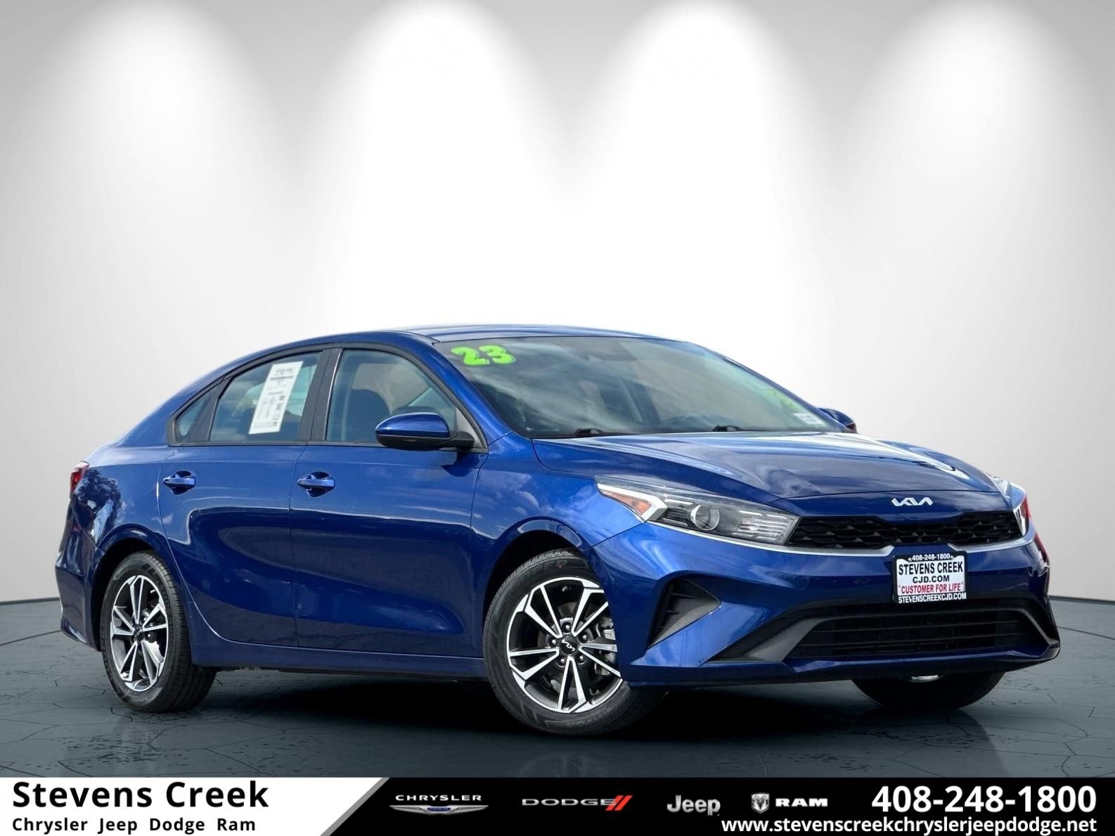 Used 2023 Kia Forte LXS image 1