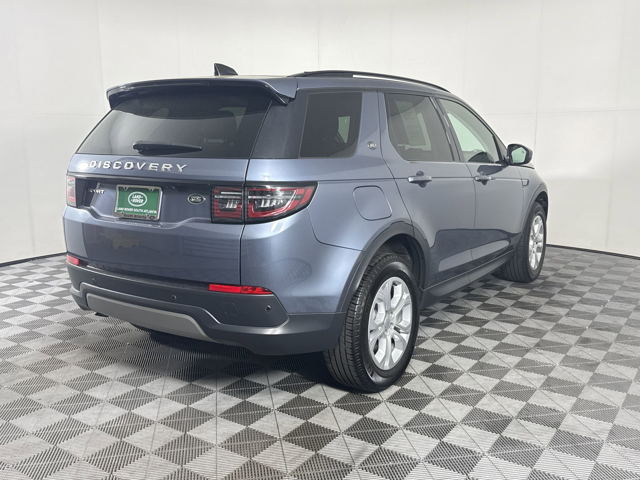 Used 2022 Land Rover Discovery Sport S image 9