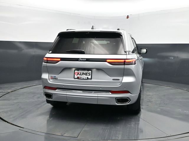 Used 2023 Jeep Grand Cherokee Overland w/ Advanced Protech Group III image 8