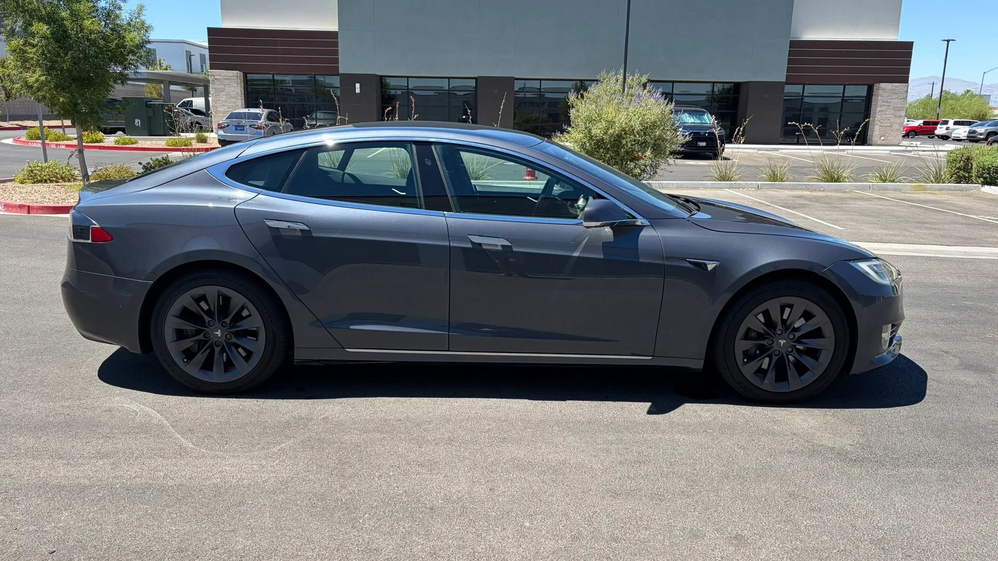 Used 2020 Tesla Model S Long Range Plus AWD/4WD image 6
