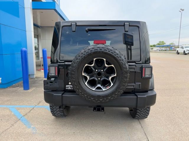 Used 2016 Jeep Wrangler Unlimited Rubicon w/ Dual Top Group AWD/4WD image 4