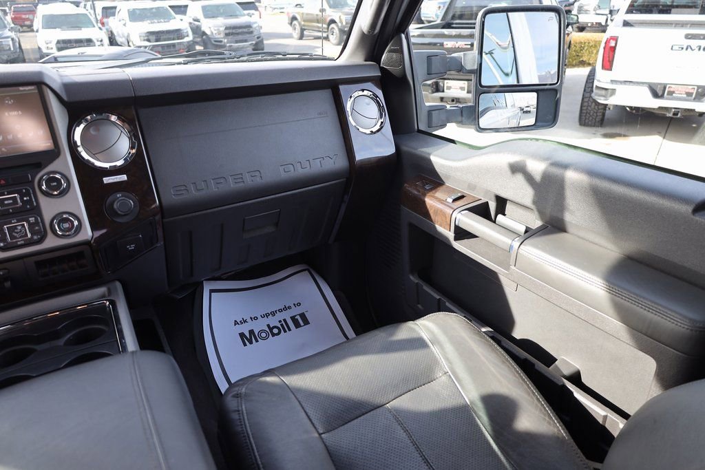 Used 2016 Ford F350 Platinum w/ FX4 Off-Road Package image 19