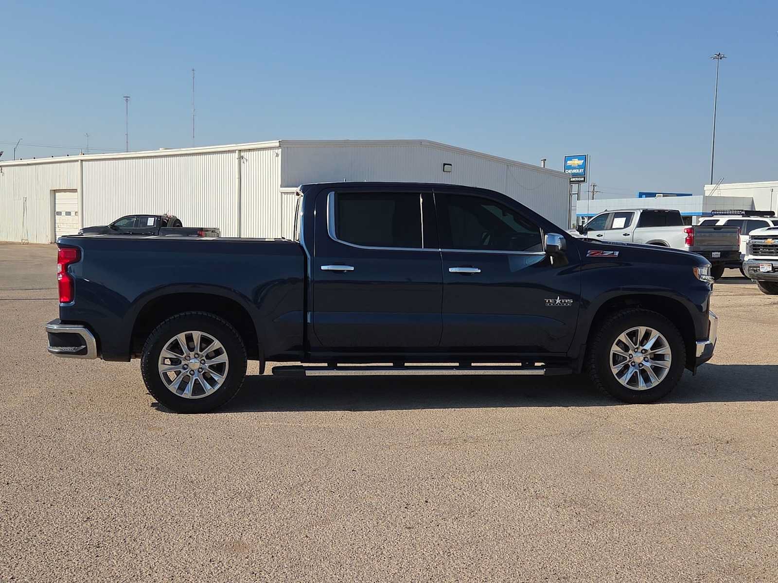 Used 2021 Chevrolet Silverado 1500 LTZ w/ LTZ Premium Texas Edition AWD/4WD image 9
