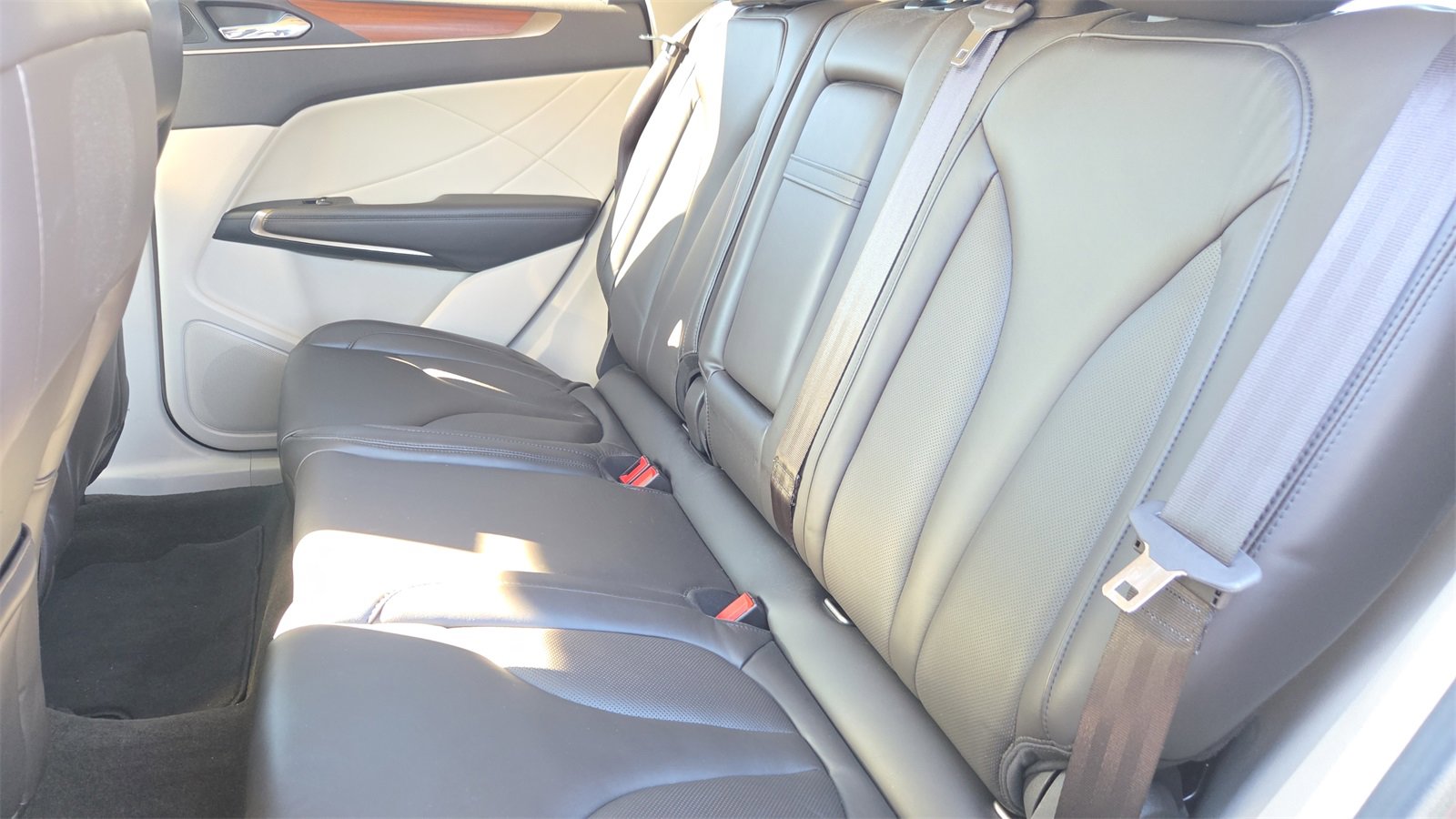 Used 2019 Lincoln MKC Select w/ Select Plus Package image 20