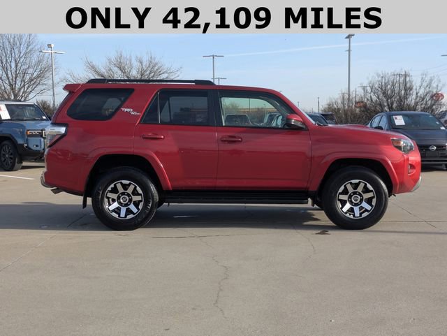 Used 2024 Toyota 4Runner TRD Off-Road image 4