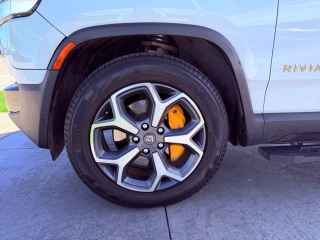 Used 2022 Rivian R1T Adventure AWD/4WD image 4