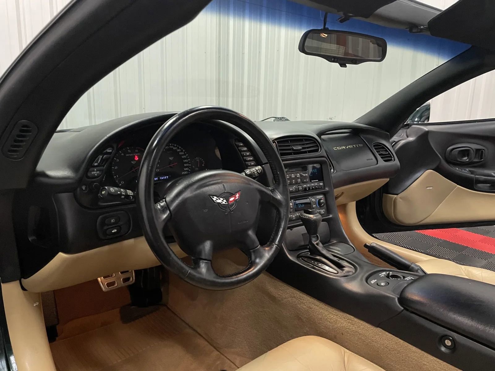 Used 2000 Chevrolet Corvette Coupe w/ Roof Pkg RWD image 35