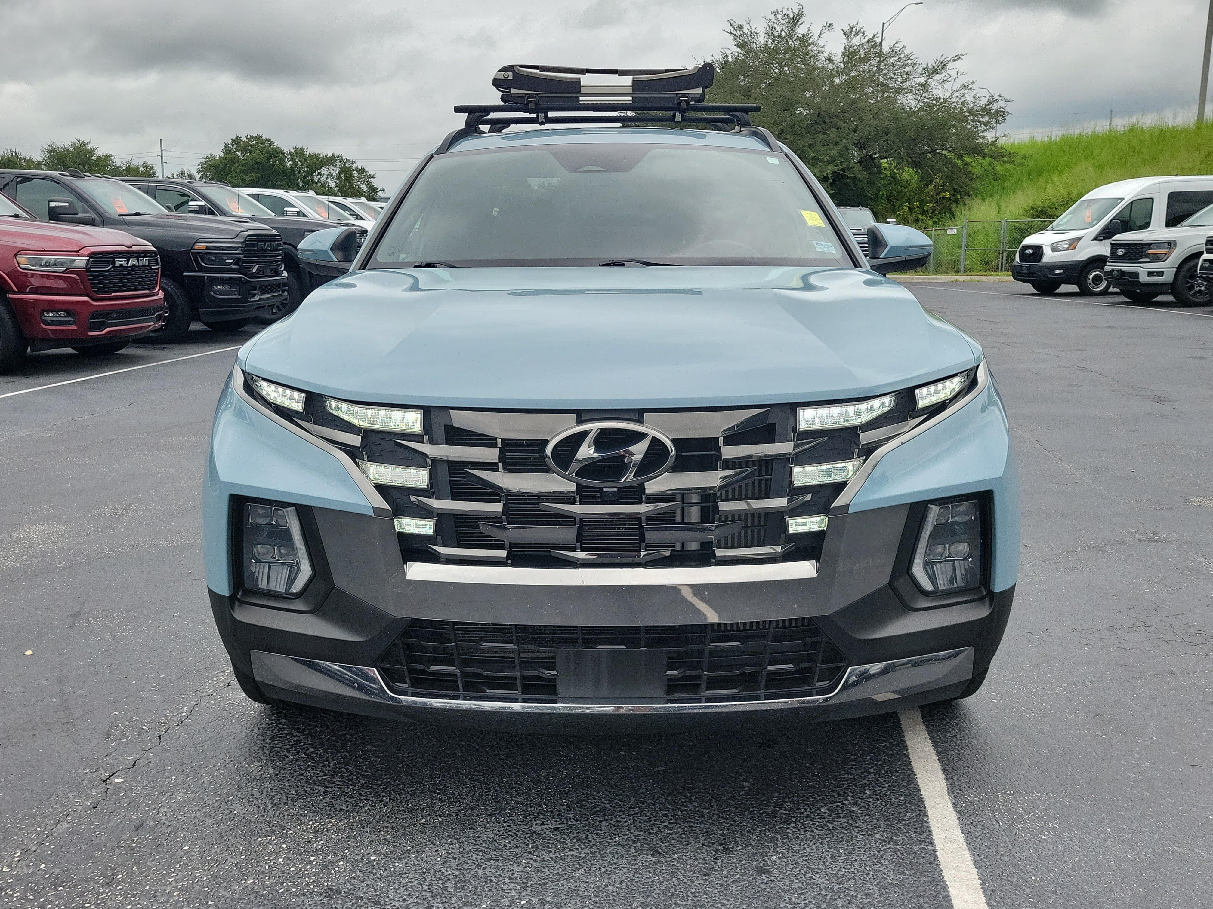 Used 2022 Hyundai Santa Cruz Limited AWD/4WD image 2