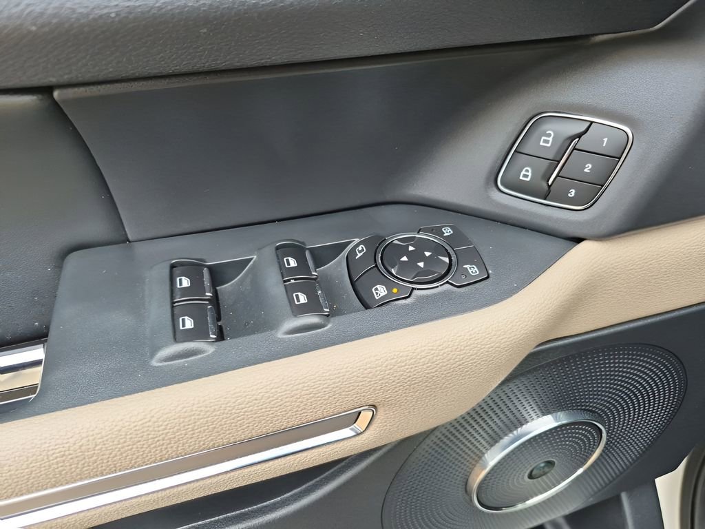 Used 2022 Ford Expedition Max Limited AWD/4WD image 32
