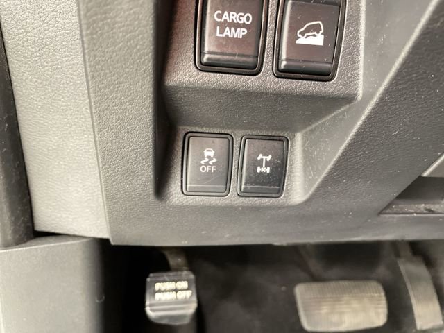 Used 2022 Nissan Frontier PRO-4X image 28