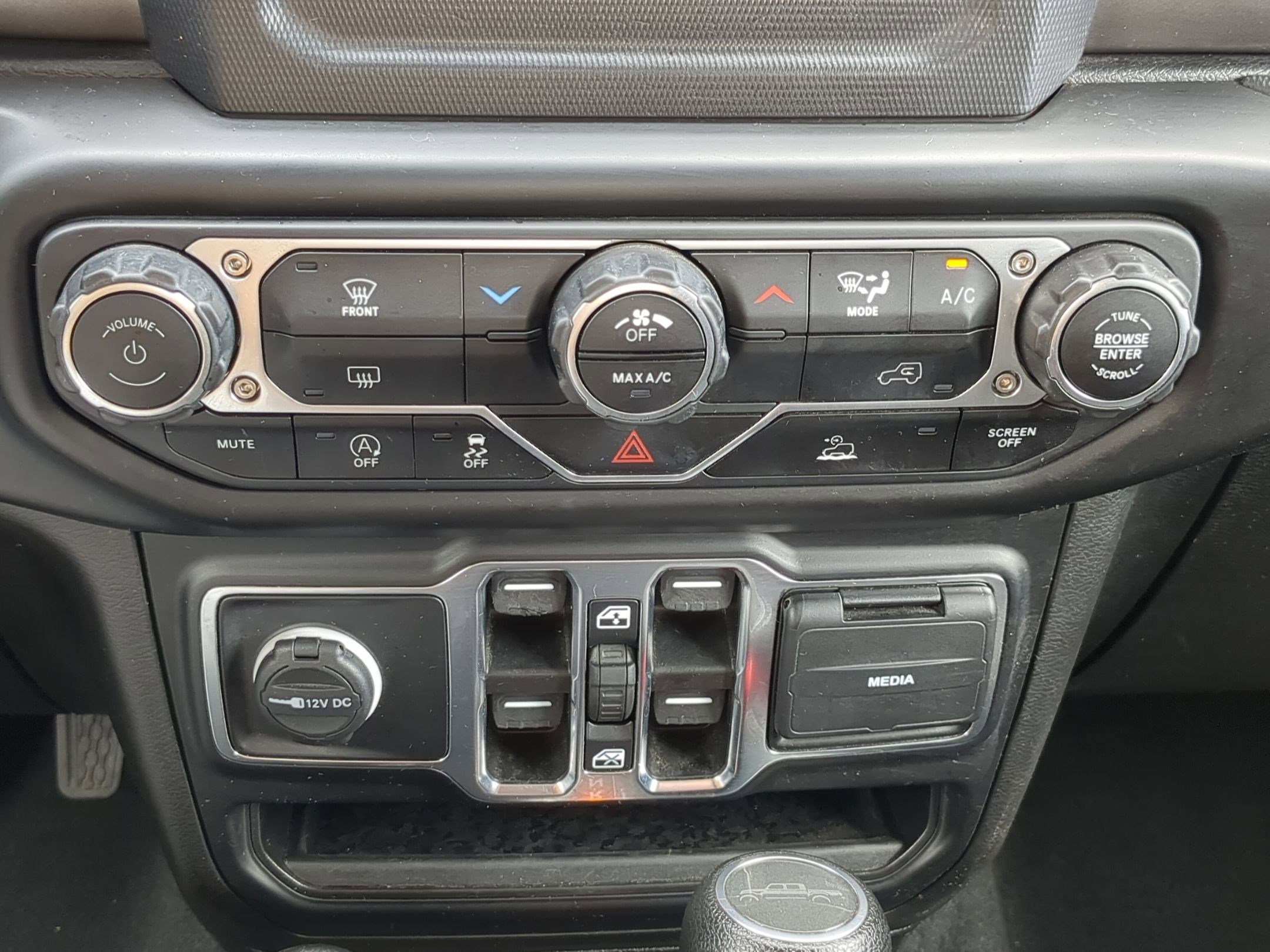 Used 2023 Jeep Gladiator Sport image 24