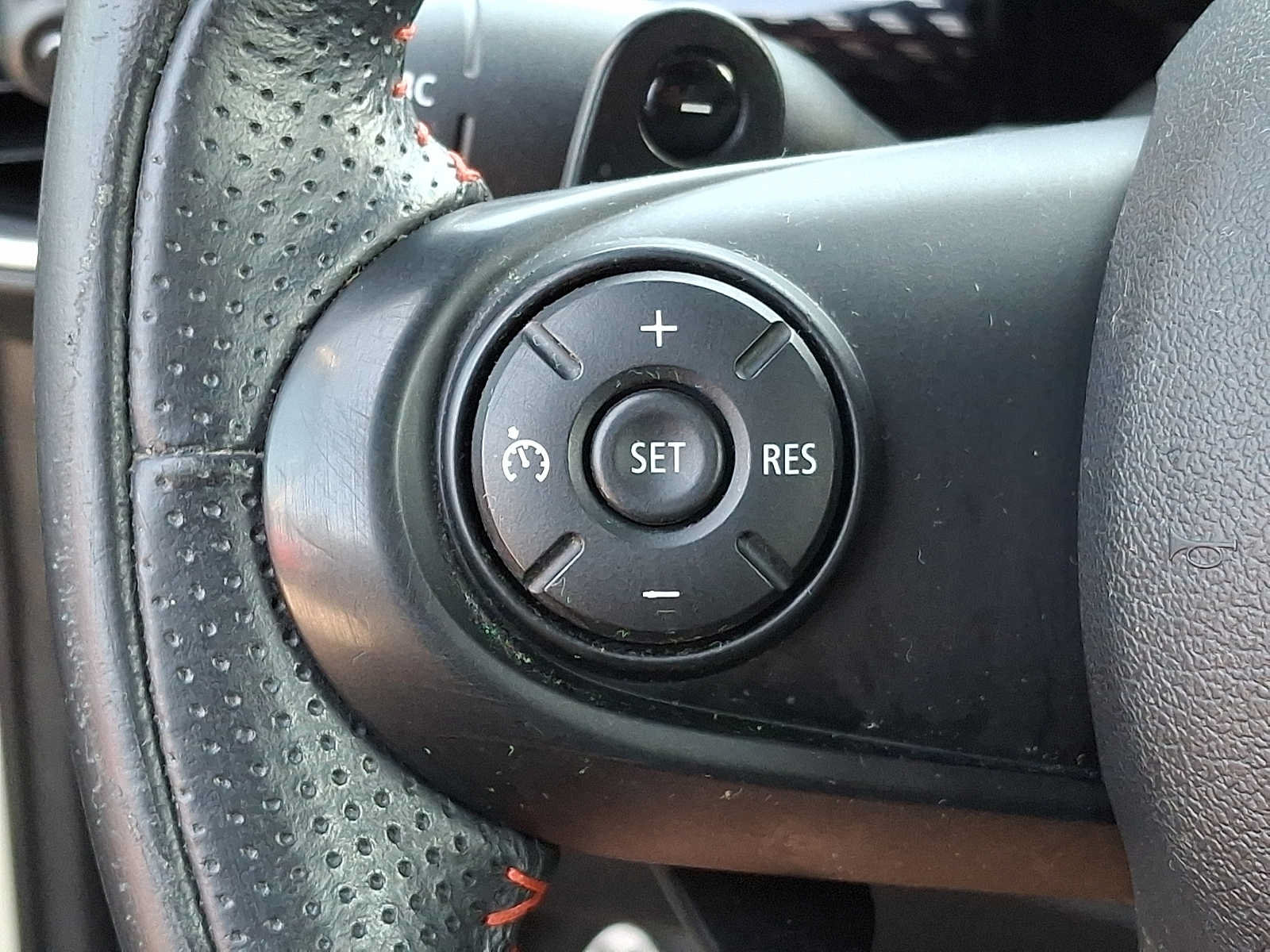 Used 2015 MINI Cooper S FWD image 16
