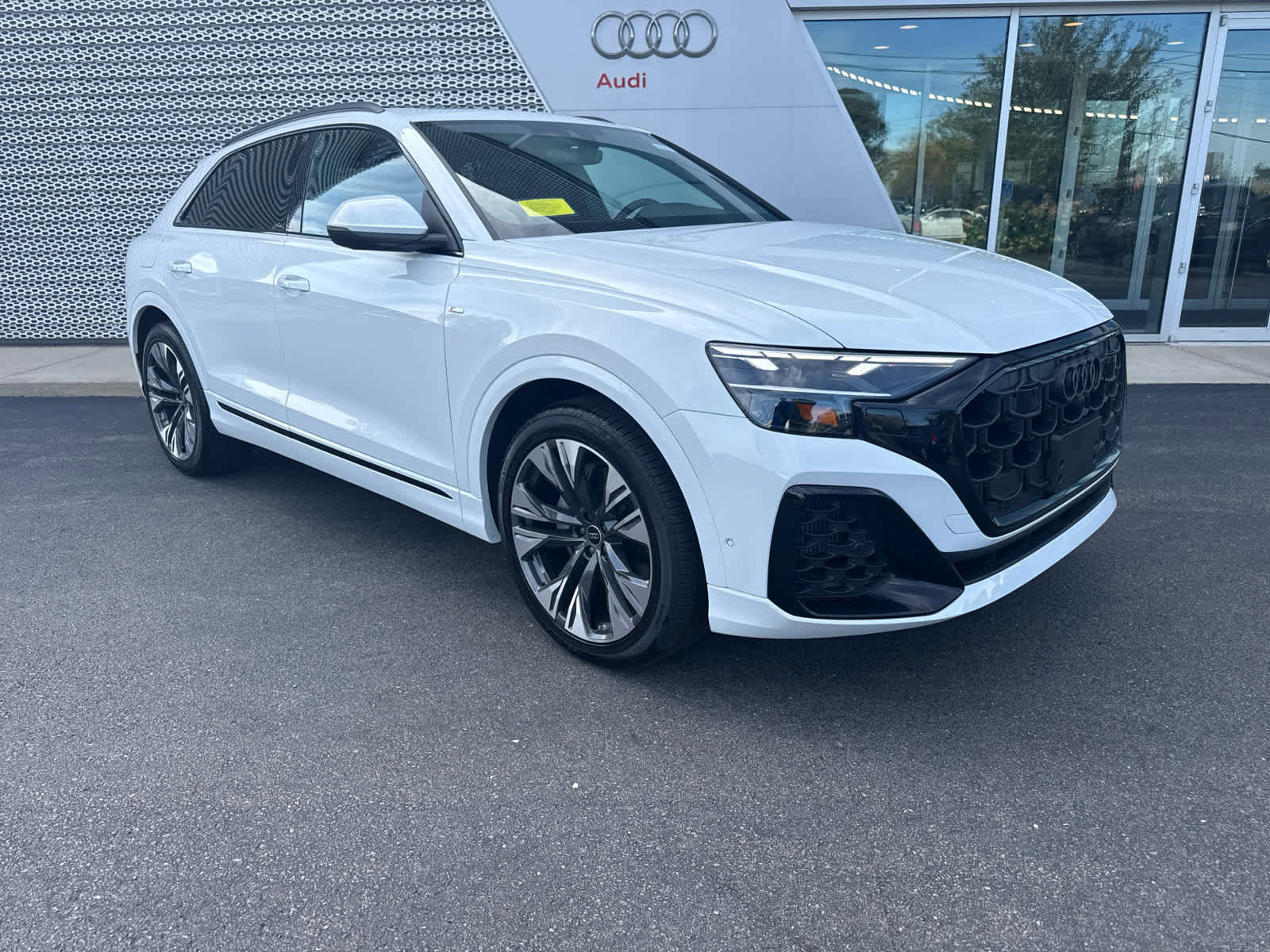 New 2026 Audi Q8 Premium Plus image 2