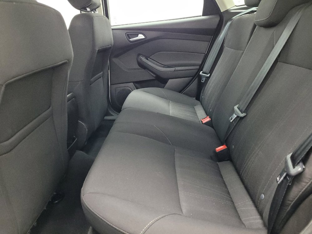 Used 2016 Ford Focus SE FWD image 18