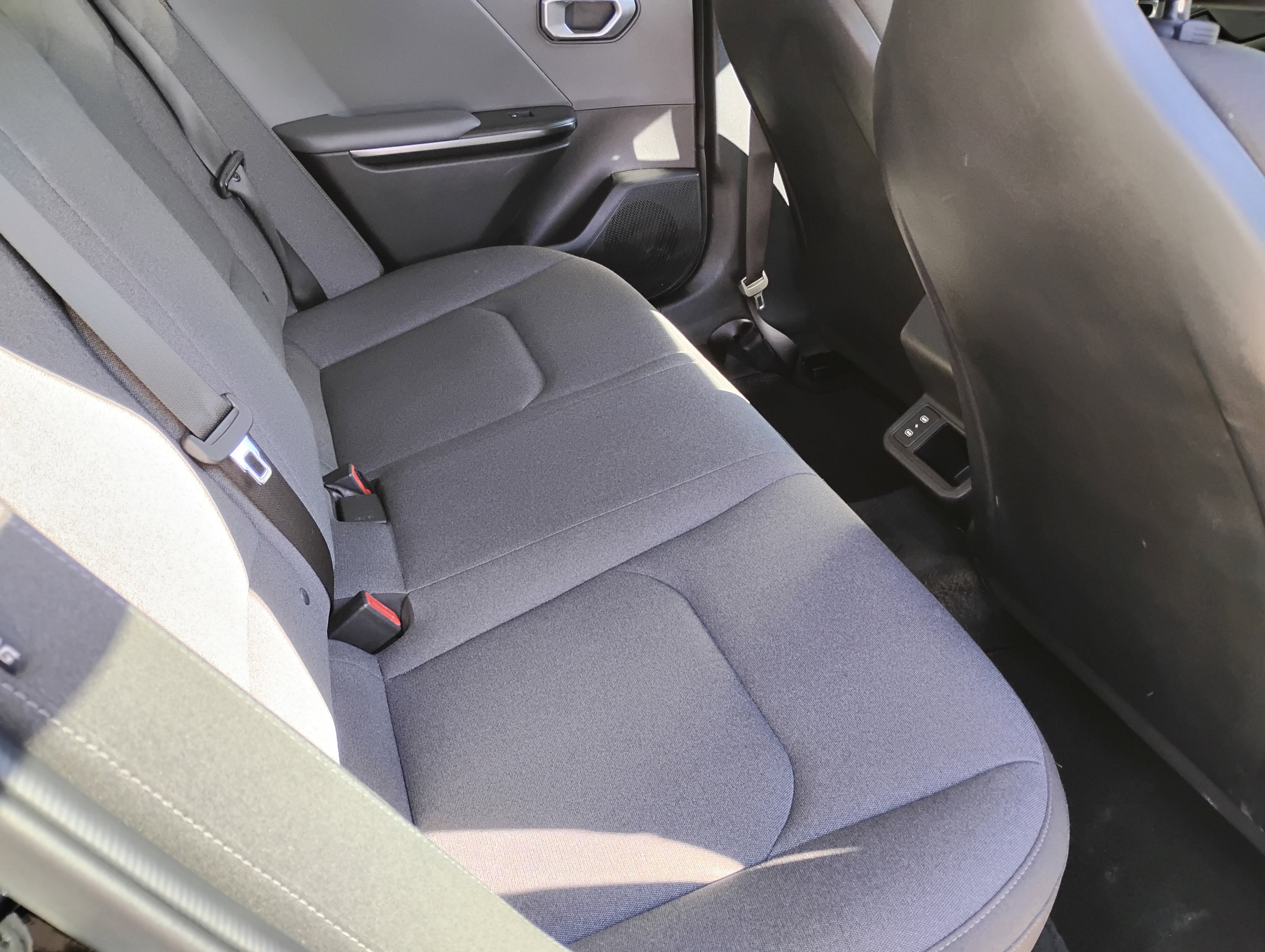 Used 2025 Kia K4 LXS image 17