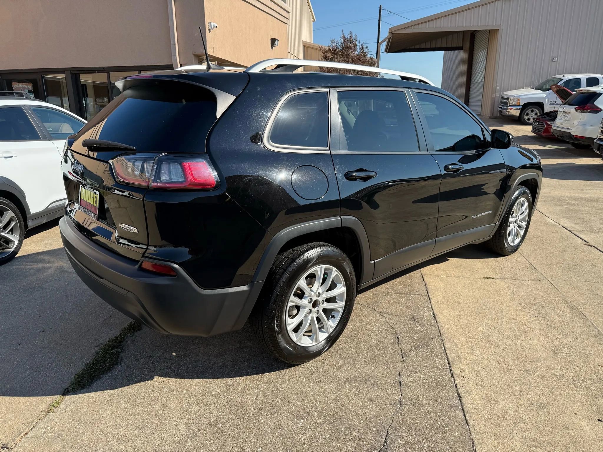 Used 2020 Jeep Cherokee Latitude image 5