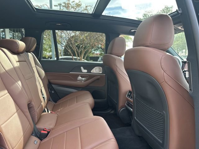 Used 2025 Mercedes-Benz GLS 450 4MATIC image 30