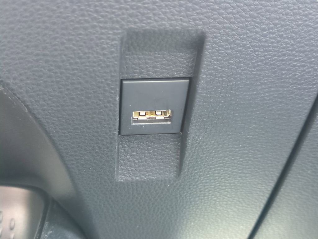 Used 2022 Toyota Corolla SE image 23