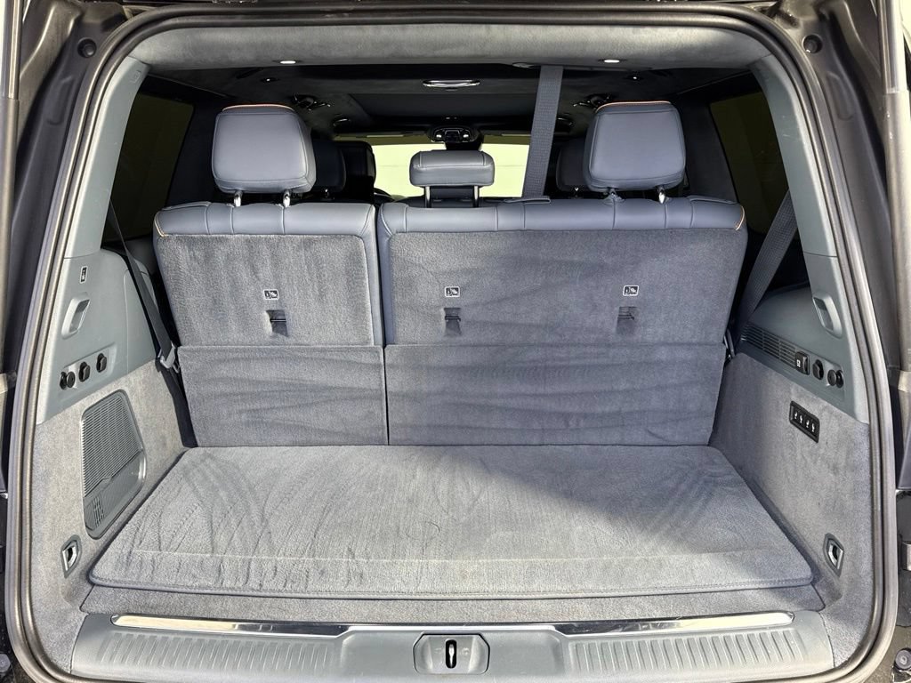 Certified 2024 Jeep Grand Wagoneer Series III w/ Rear Seat Video Group 1 AWD/4WD image 36