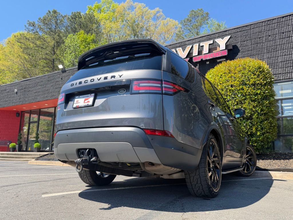 Used 2018 Land Rover Discovery HSE image 13