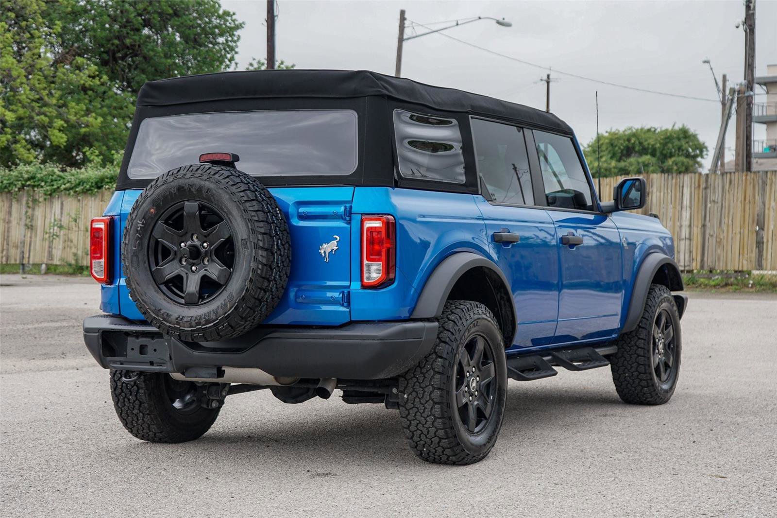 Used 2024 Ford Bronco Black Diamond image 5