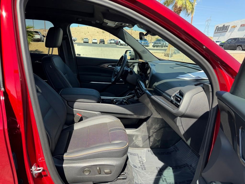 Used 2025 Chevrolet Traverse High Country FWD image 15