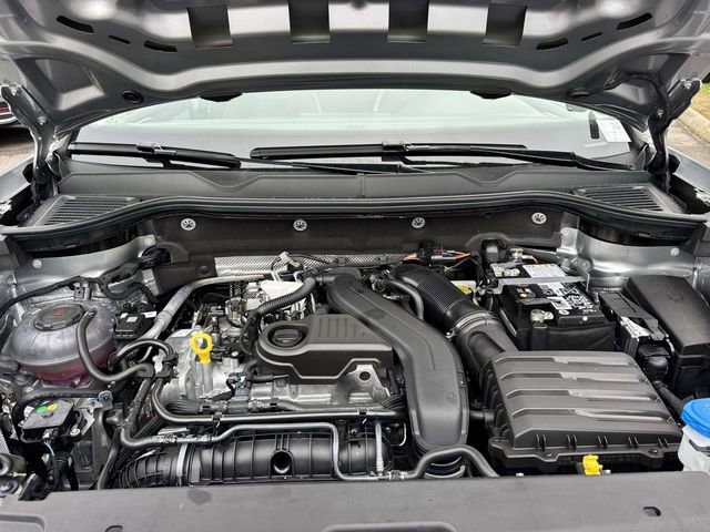 New 2026 Volkswagen Taos SE image 23