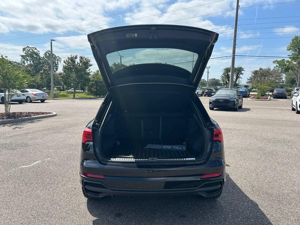 Certified 2025 Audi Q3 2.0T Premium w/ Convenience Package AWD/4WD image 58