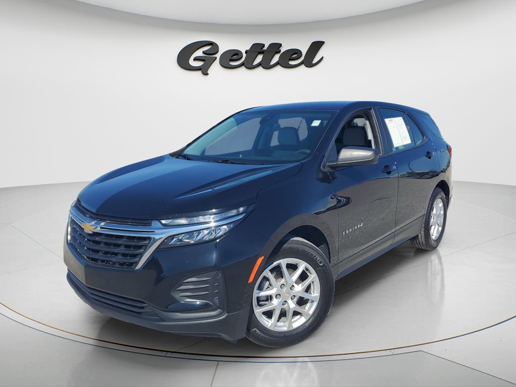 Used 2023 Chevrolet Equinox LS image 1