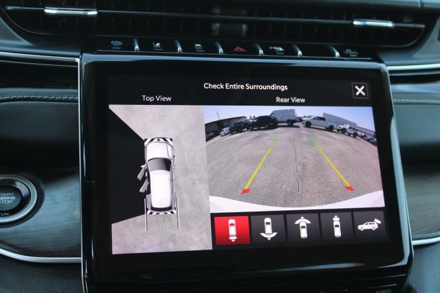 Used 2022 Jeep Grand Cherokee Limited 4xe w/ Luxury Tech Group II image 30