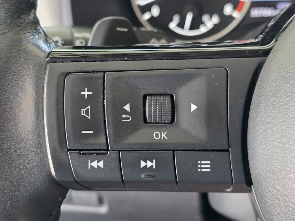 Used 2023 Nissan Rogue SL w/ SL Premium Package FWD image 35