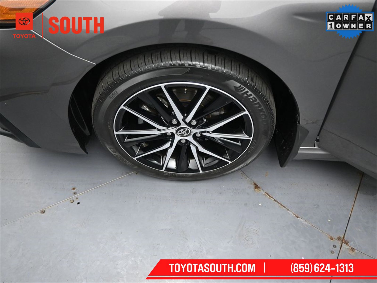Used 2024 Toyota Camry SE image 36