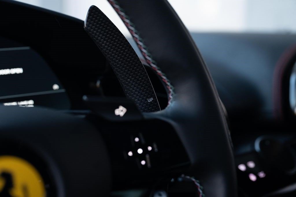 Used 2025 Ferrari Purosangue AWD/4WD image 35