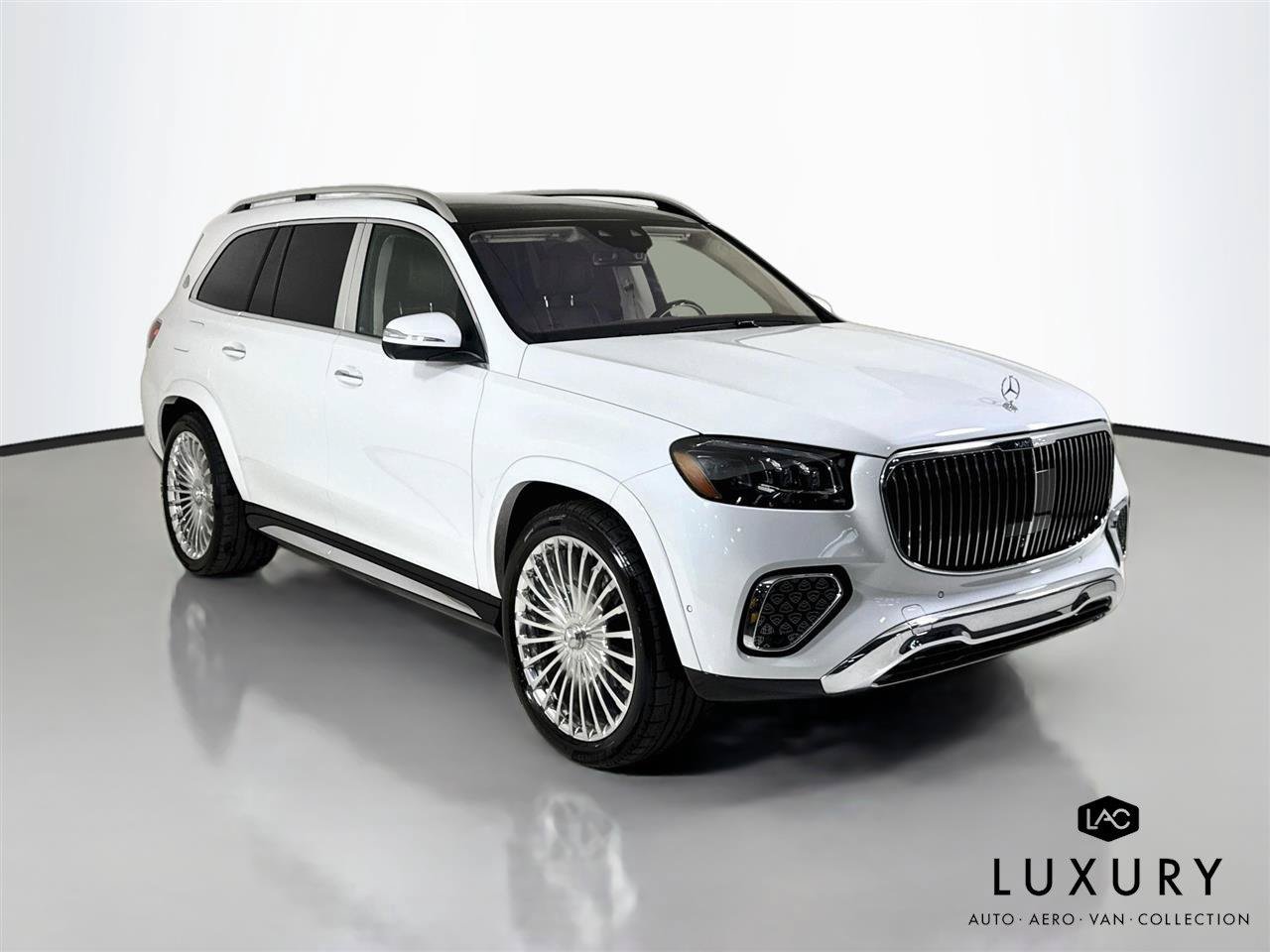 Used 2025 Mercedes-Benz Maybach GLS 600 4MATIC image 3