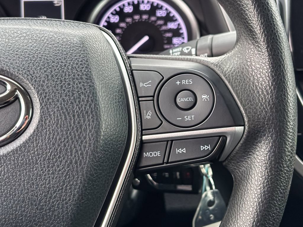 Used 2022 Toyota Camry LE image 27