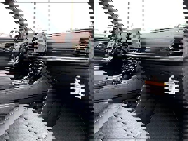 New 2026 Chevrolet Traverse LT w/ Driver Confidence Package image 9