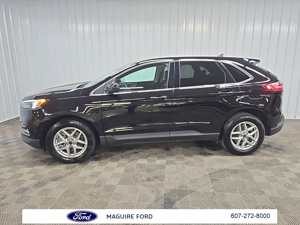 Used 2024 Ford Edge SEL w/ Convenience Package image 5