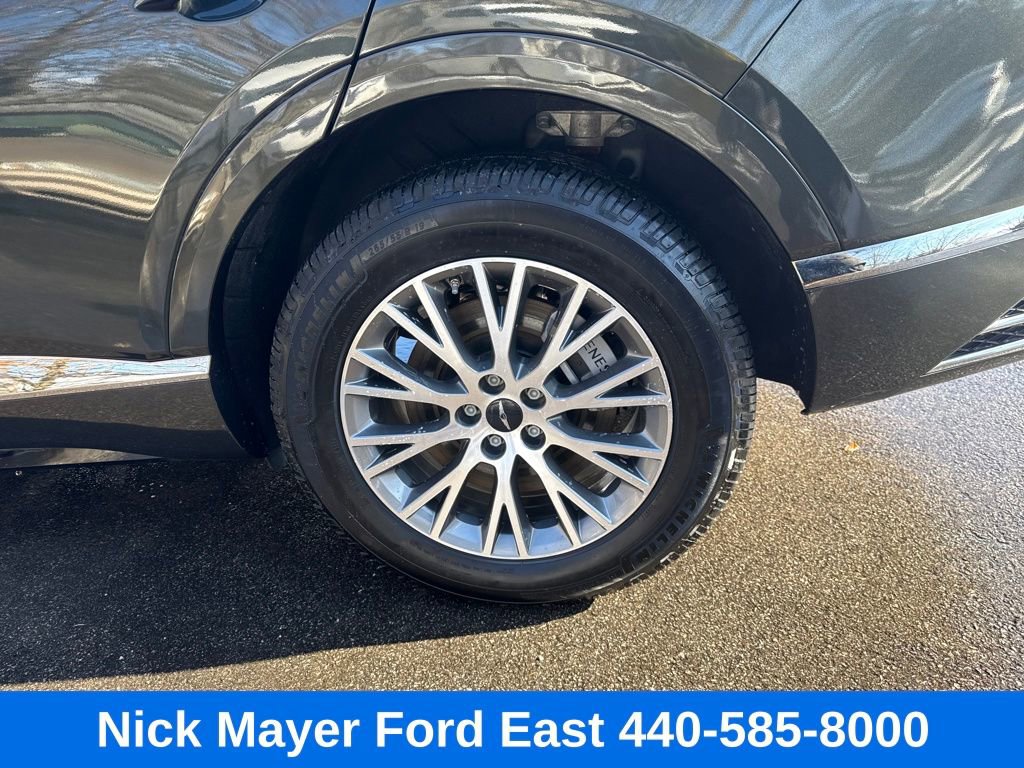 Used 2025 Genesis GV80 2.5T Standard image 8