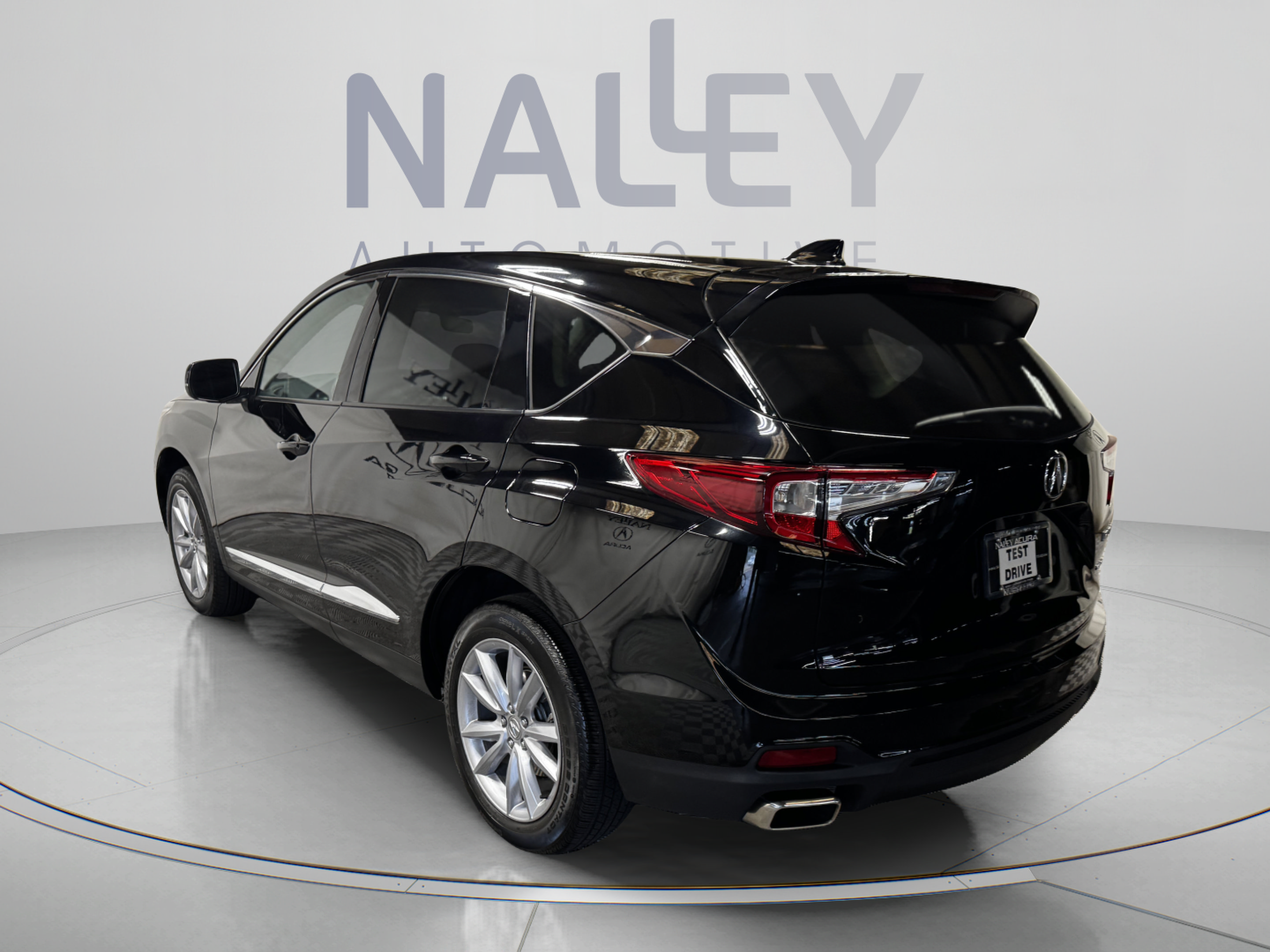 Used 2024 Acura RDX SH-AWD image 3
