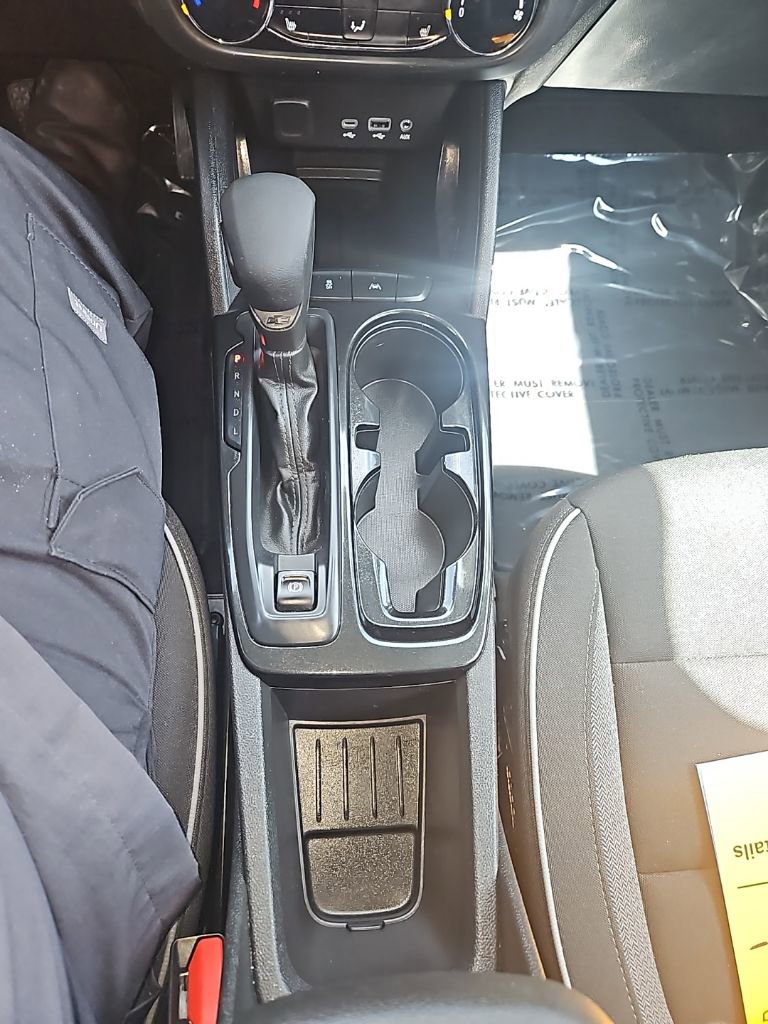 Used 2023 Chevrolet TrailBlazer LT FWD image 19