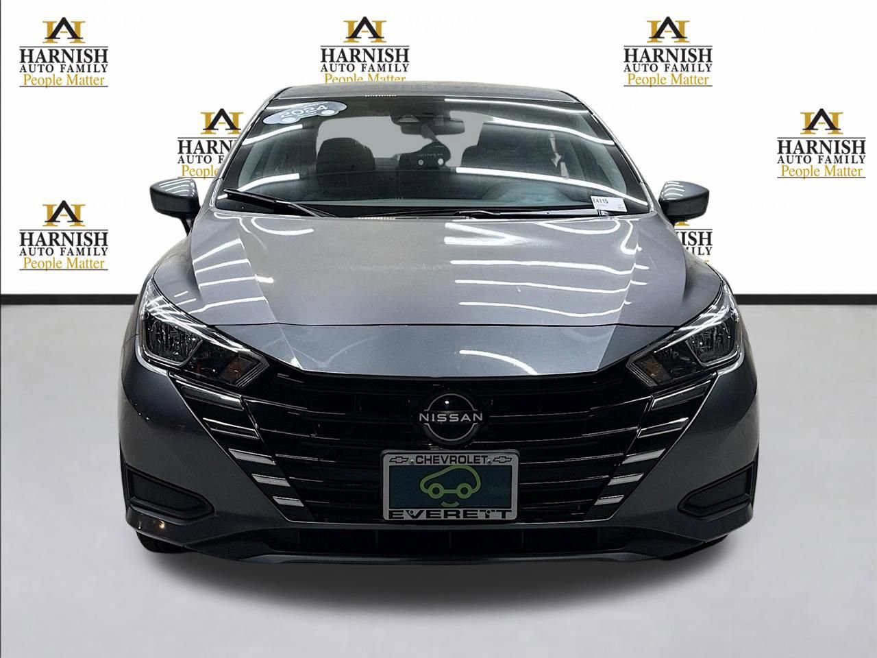 Used 2024 Nissan Versa SV image 2