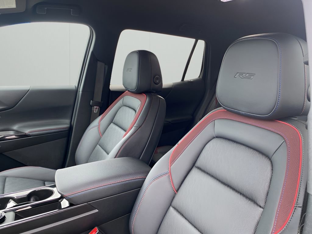 Used 2025 Chevrolet Equinox RS w/ Safety and Technology Package image 10